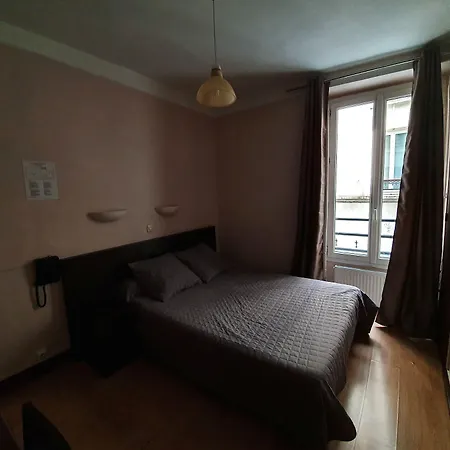 Anya Отель Париж