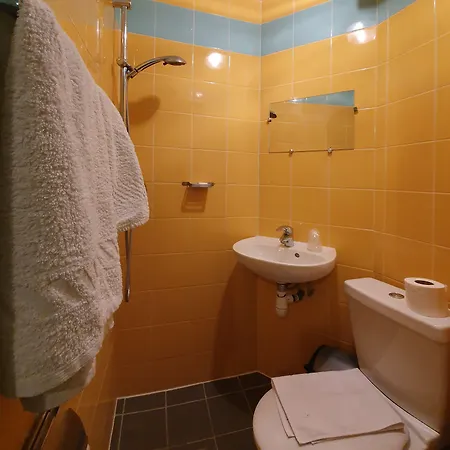 Anya Hotel 2*