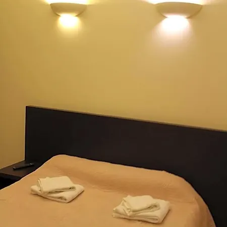 Hotel Anya 2*