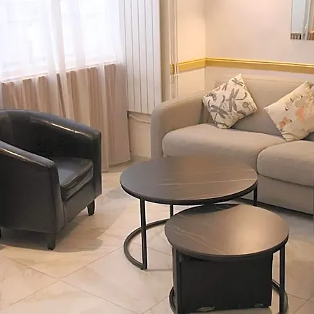 Anya Hotel 2*