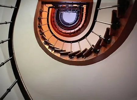 Szálloda Anya 2*
