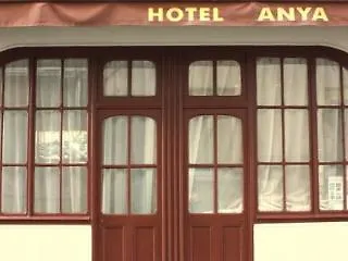 Отель Anya